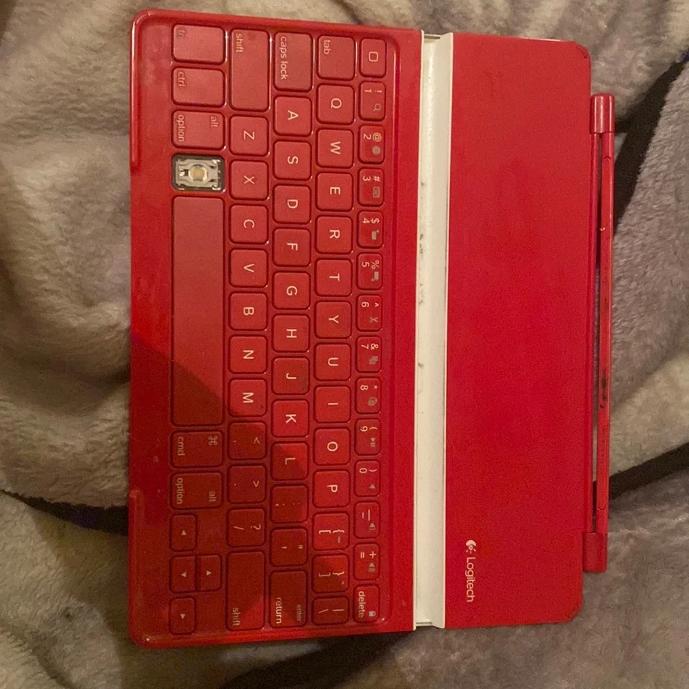 Bluetooth key board - Picture 1 of 1
